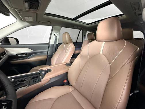 Heavy Metal 2026 Toyota Grand Highlander Platinum