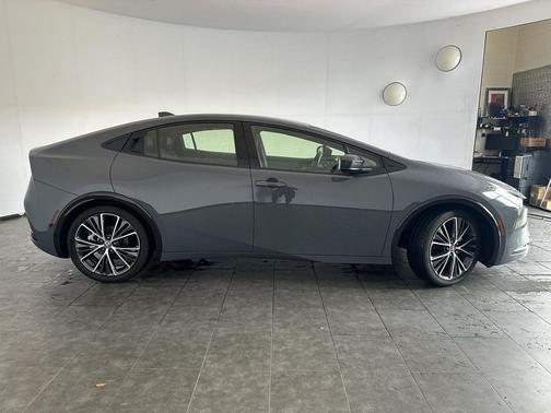 Guardian Gray 2025 Toyota Prius XLE