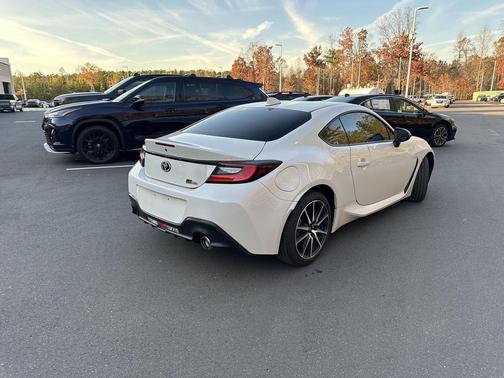 2025 Toyota GR86 Base