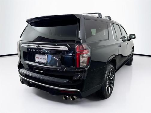 Black 2023 Chevrolet Suburban 4WD High Country