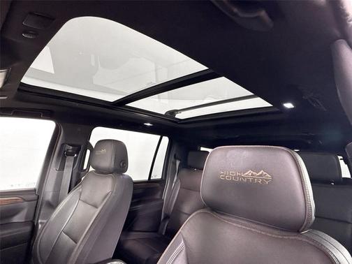 Black 2023 Chevrolet Suburban 4WD High Country