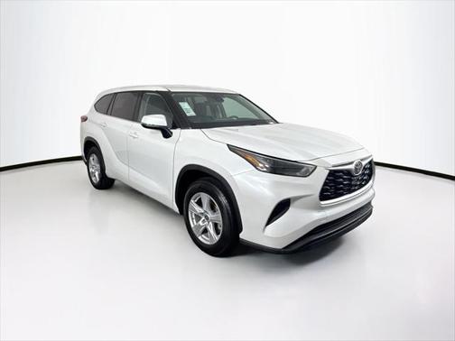 2022 Toyota Highlander L