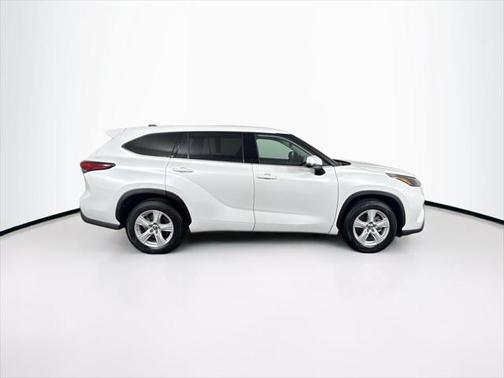 2022 Toyota Highlander L