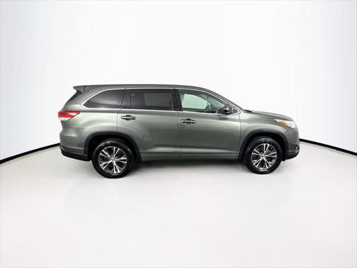 2018 Toyota Highlander LE I4