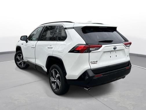 2024 Toyota RAV4 Prime SE