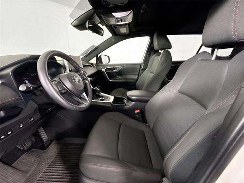 2024 Toyota RAV4 Prime SE