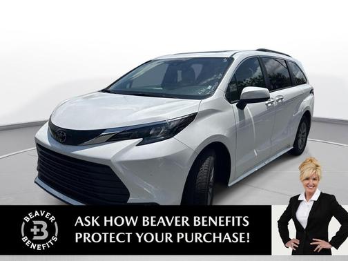 Wind Chill Pearl 2026 Toyota Sienna XLE