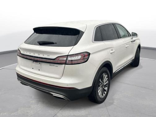 2019 Lincoln Nautilus Select