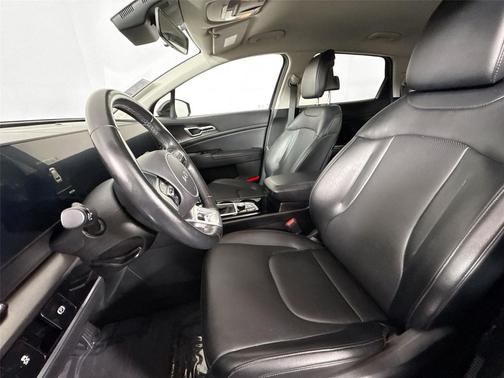 Ebony Black 2024 Kia Sportage EX