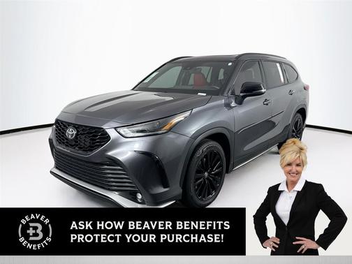 Magnetic Gray Metallic 2023 Toyota Highlander XSE
