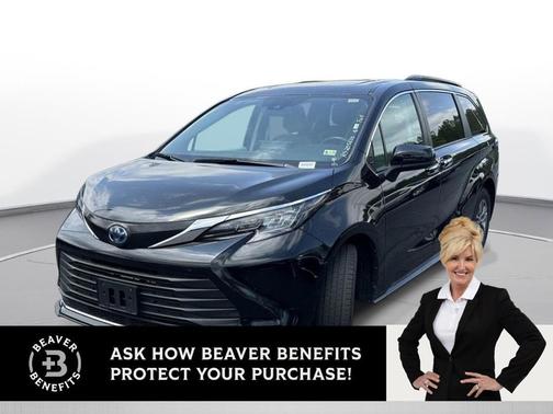 Midnight Black Metallic 2024 Toyota Sienna XLE