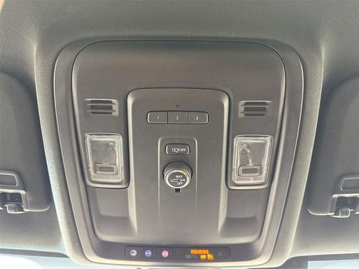 Summit White 2021 Chevrolet Suburban LT