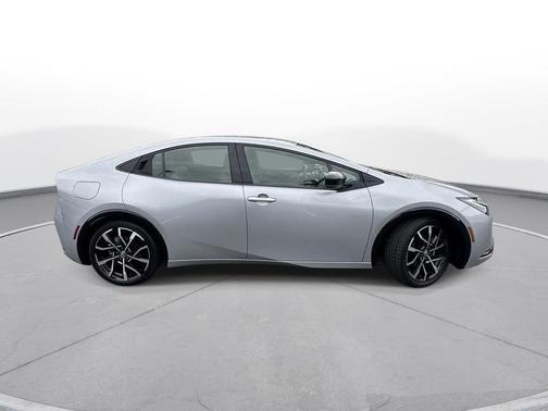 Cutting Edge 2025 Toyota Prius Plug-In Hybrid XSE