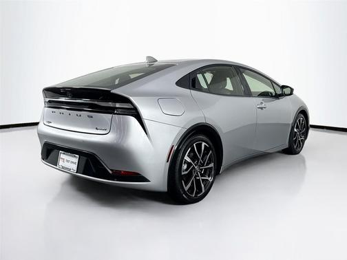 Cutting Edge 2025 Toyota Prius Plug-In Hybrid XSE