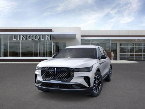 Silver Radiance 2026 Lincoln Nautilus Premiere