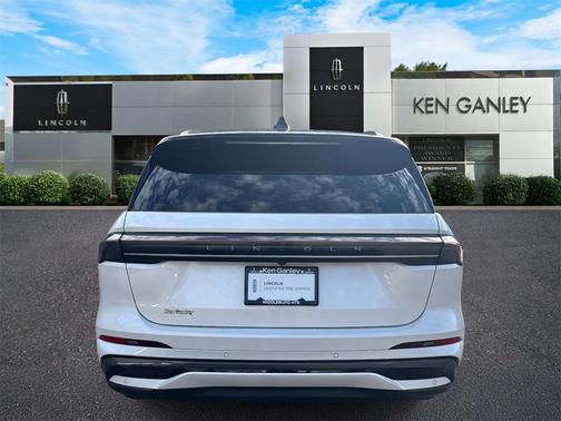 2025 Lincoln Nautilus Reserve