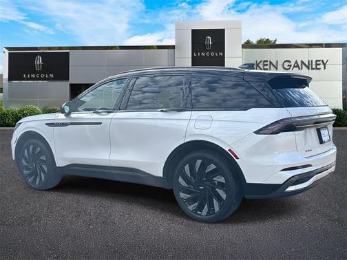 2025 Lincoln Nautilus Reserve