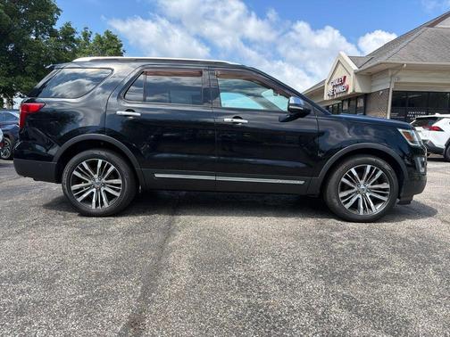 Shadow Black 2017 Ford Explorer Platinum