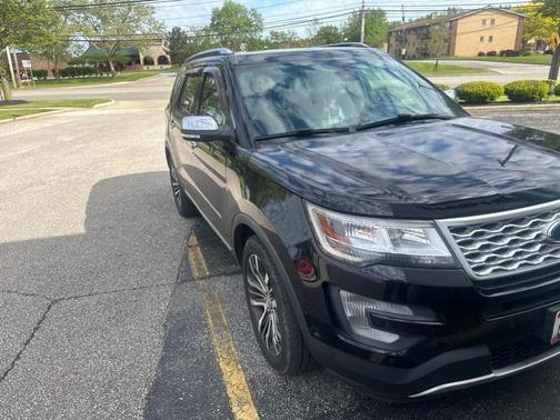 Shadow Black 2017 Ford Explorer Platinum
