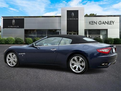 2015 Maserati GranTurismo Base