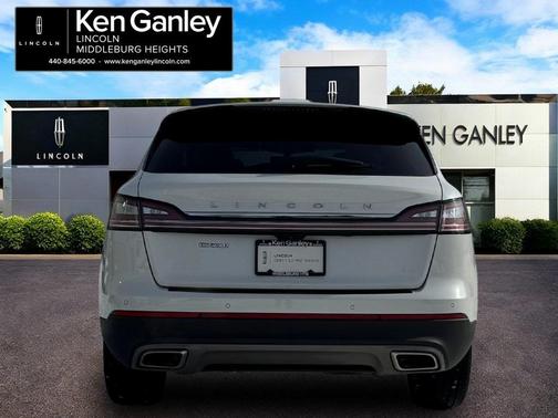 2022 Lincoln Nautilus Reserve