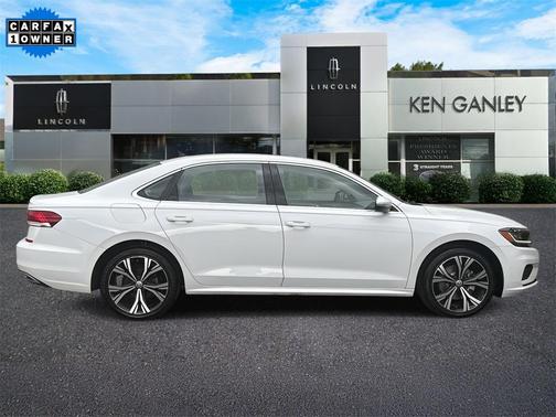 2022 Volkswagen Passat 2.0T SE