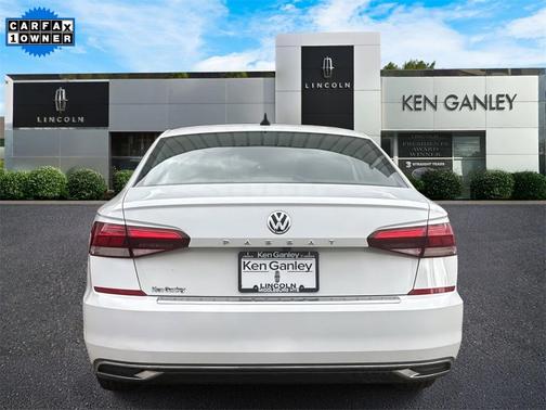 2022 Volkswagen Passat 2.0T SE
