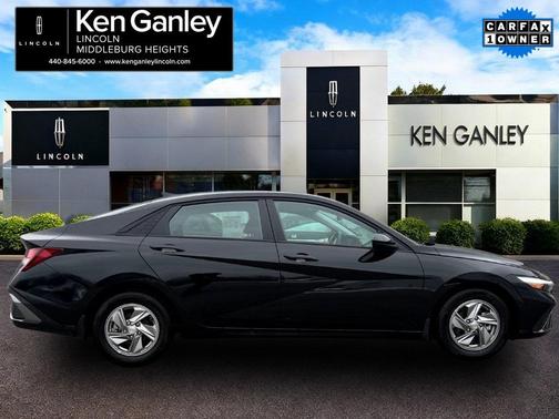 2024 Hyundai ELANTRA SE