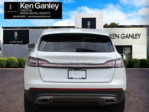White Metallic 2023 Lincoln Nautilus Reserve