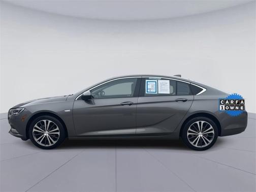 2018 Buick Regal Sportback Essence