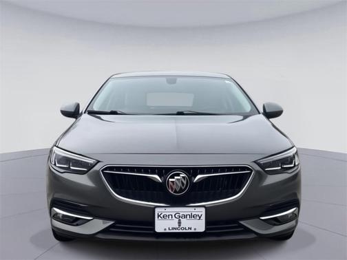 2018 Buick Regal Sportback Essence