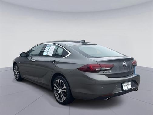 2018 Buick Regal Sportback Essence