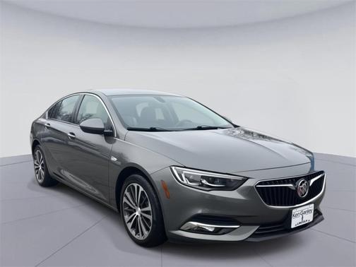 2018 Buick Regal Sportback Essence