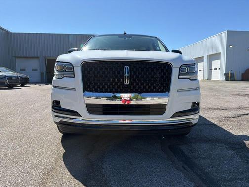 White Metallic 2023 Lincoln Navigator Black Label