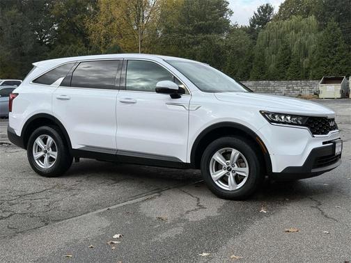 2023 Kia Sorento LX