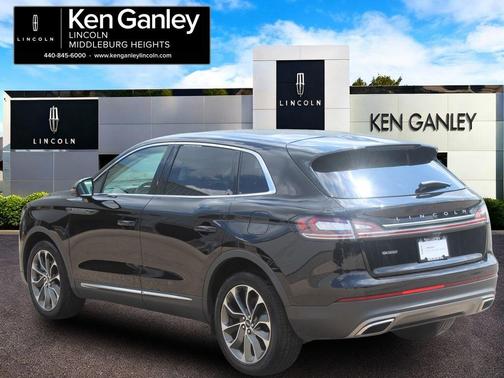 Infinite Black Metallic 2023 Lincoln Nautilus Reserve