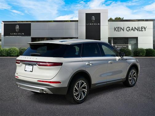 2023 Lincoln Corsair Standard