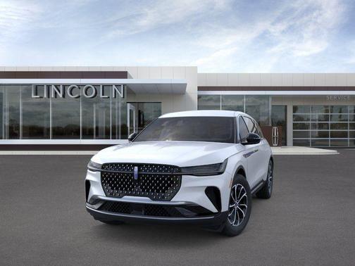 White Platinum 2026 Lincoln Nautilus Premiere