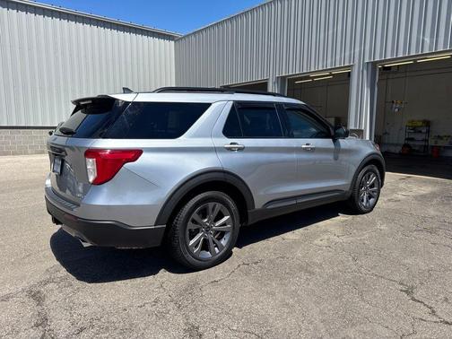 Silver 2022 Ford Explorer XLT