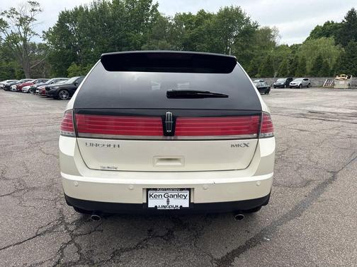White 2007 Lincoln MKX