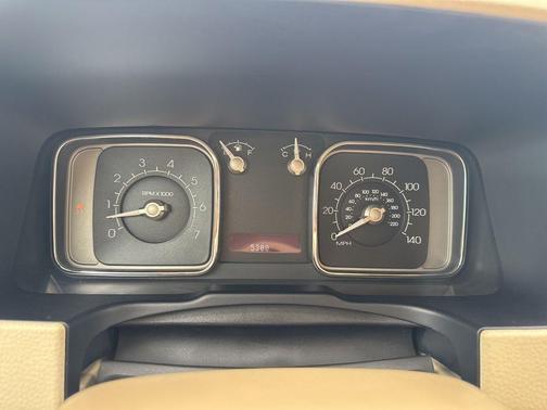 White 2007 Lincoln MKX