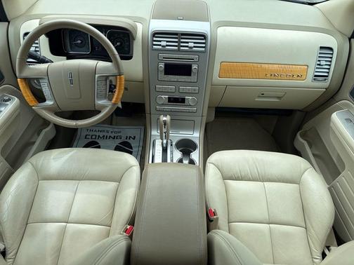 White 2007 Lincoln MKX