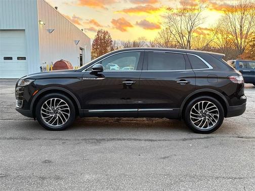 2020 Lincoln Nautilus Reserve