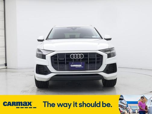 2022 Audi Q8 Premium Plus
