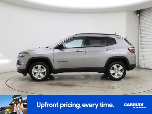 Silver 2022 Jeep Compass Latitude