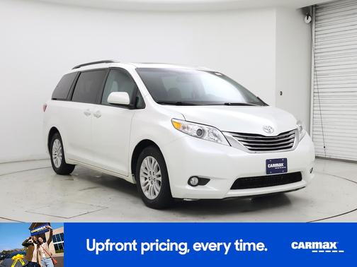 2017 Toyota Sienna XLE