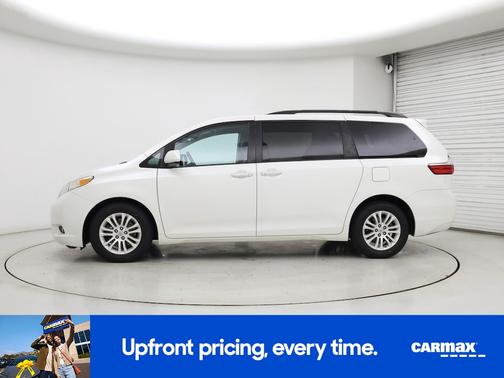 2017 Toyota Sienna XLE