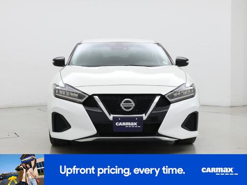White 2022 Nissan Maxima SV