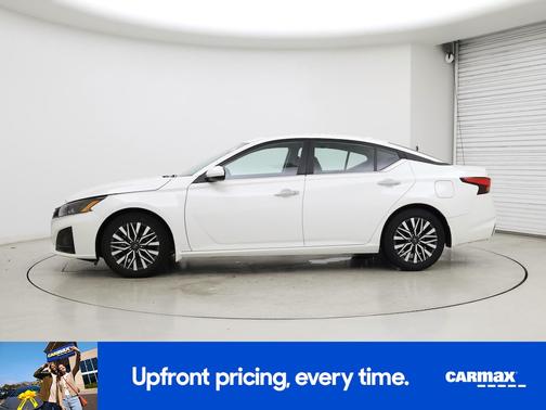 2023 Nissan Altima SV