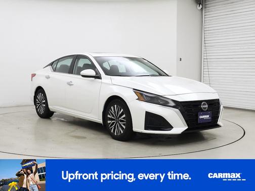 2023 Nissan Altima SV